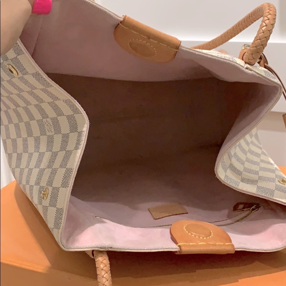 Authentic LV - Picture 5 of 6